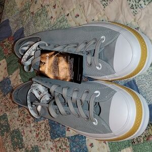 NWT Converse Chuck Taylors (All Stars) Men's size 8.5 and 9.5